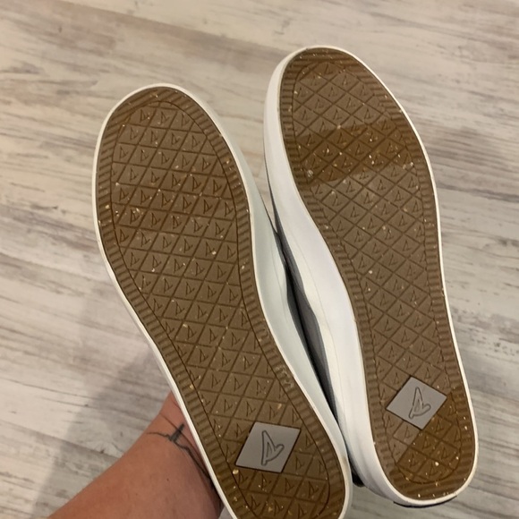 Sperry slip on canvas grey size 6 NWOT - Picture 8 of 9